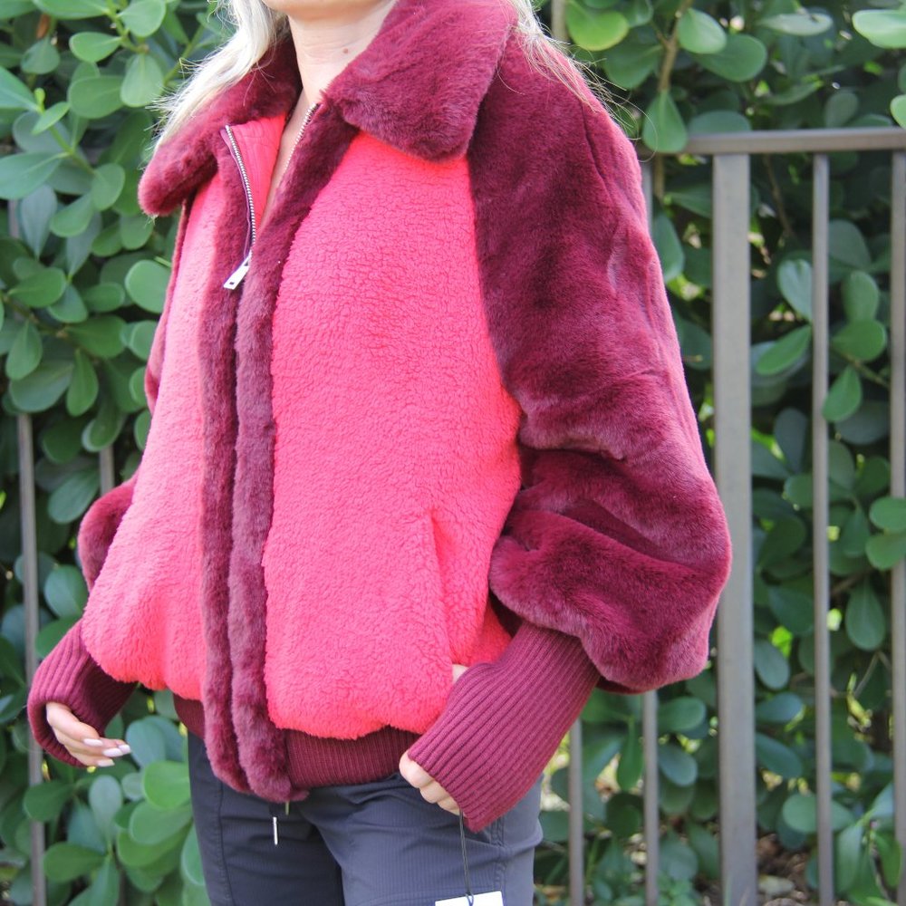 NWT UGG Women's Sherpa Baseball Jacket Faux Fur Size S or M - Picture 9 of 9